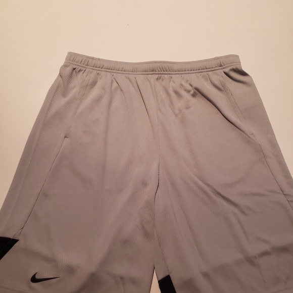 Nike Basketball Shorts Grey - Picture 15 of 16